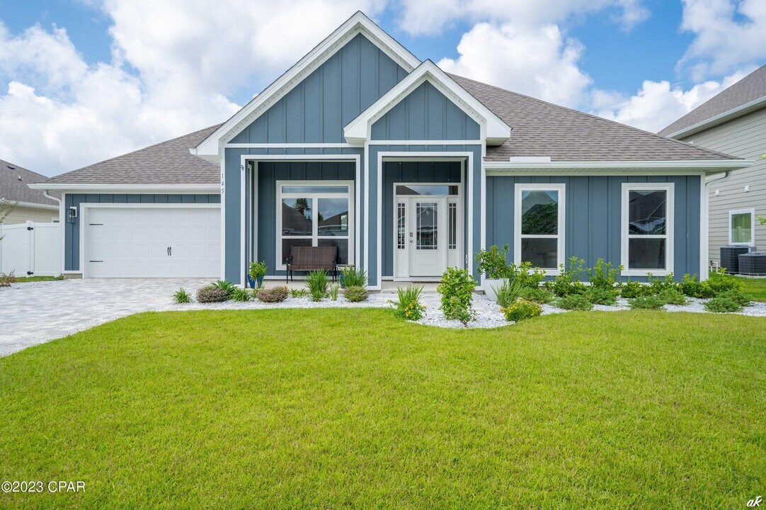 145 Martingale Lp in Lynn Haven, FL - Building Photo