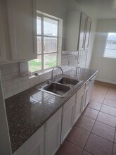 2107 Belle Ter in Bakersfield, CA - Building Photo - Building Photo