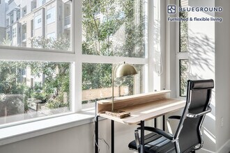 299 Franklin St, Unit SI FL4-ID819 in Redwood City, CA - Building Photo - Building Photo