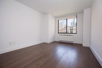 70 Little W St in New York, NY - Building Photo - Building Photo