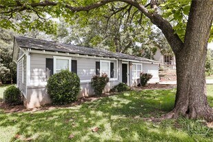 175 Herman St in Athens, GA - Building Photo