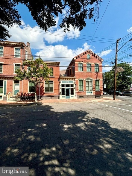 242 Centre St, Unit 410 in Trenton, NJ - Building Photo - Building Photo