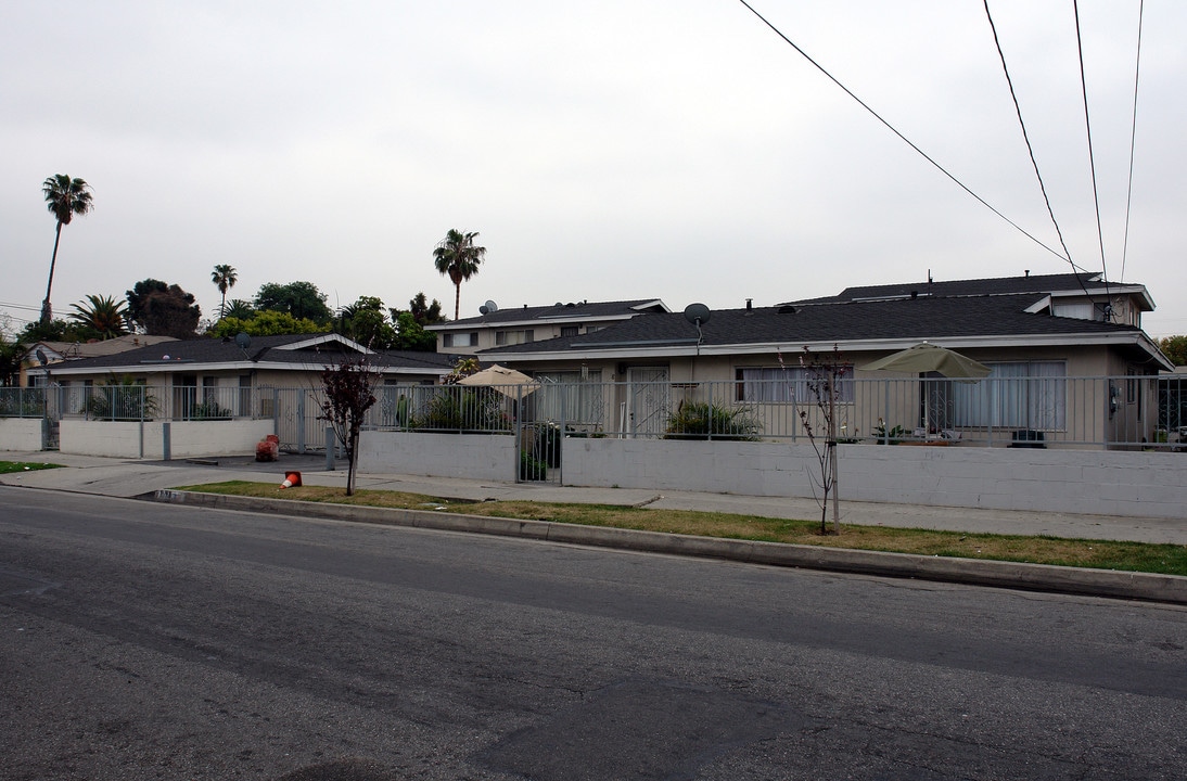 3936-3938 W 108th St in Inglewood, CA - Building Photo