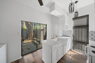 518 Hawthorne St in Houston, TX - Building Photo - Building Photo