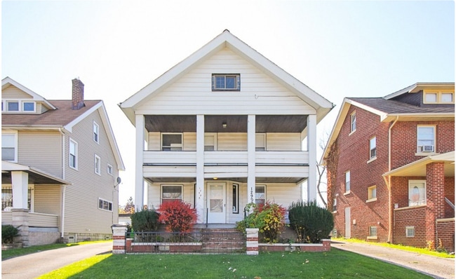 property at 12904 Thornhurst Ave