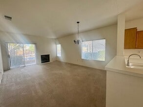 11670 Oak St in Apple Valley, CA - Building Photo - Building Photo