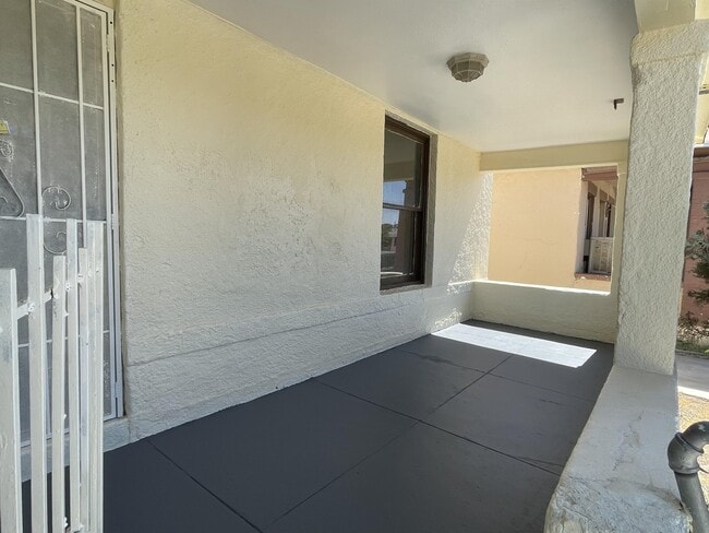 3215 Wyoming Ave in El Paso, TX - Building Photo - Building Photo