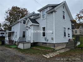 10 Otis St in Bangor, ME - Building Photo