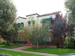 244 N Clark Dr in Beverly Hills, CA - Building Photo - Building Photo