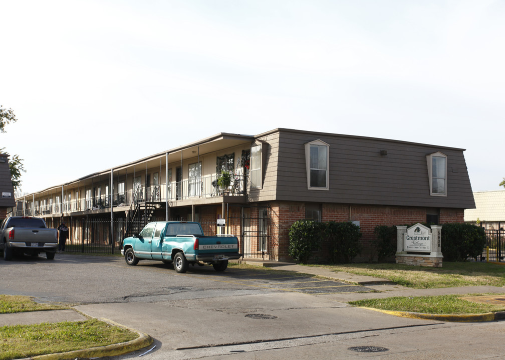 Crestmont Village in Houston, TX - Foto de edificio