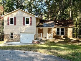 5478 Rocky Pine Dr in Stonecrest, GA - Building Photo