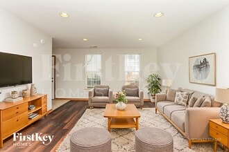 932 Symphony Dr in Aurora, IL - Building Photo - Building Photo