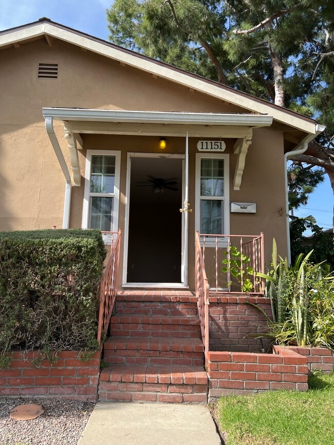 property at 11151 Culver Blvd