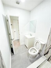 2611 NW 21st St in Fort Lauderdale, FL - Building Photo - Building Photo