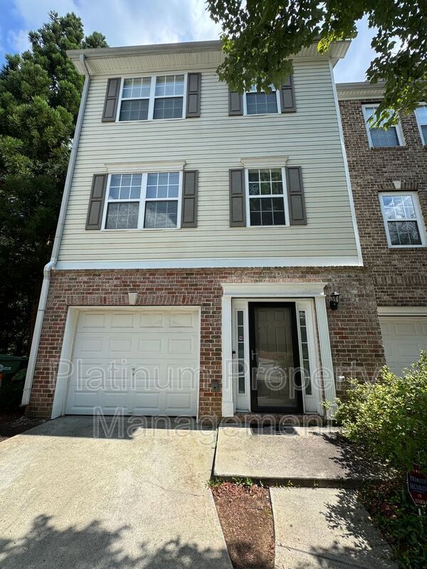 768 Celeste Ln in Atlanta, GA - Building Photo - Building Photo