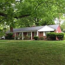 1111 Fairfield Ave in Frederick, MD - Building Photo - Building Photo