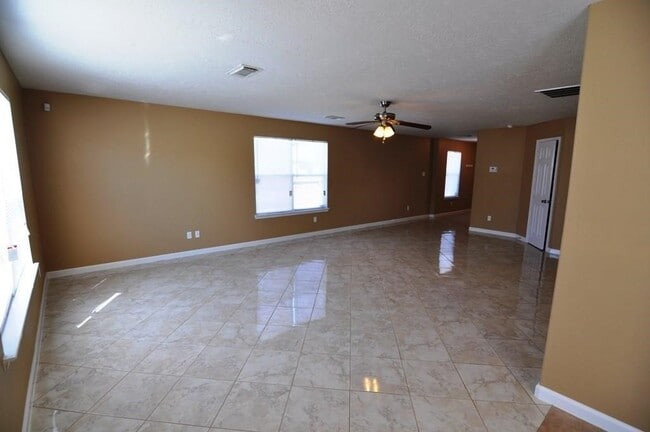 property at 21935 Hemlock Park Dr