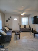 4227 Prince William Pkwy in Woodbridge, VA - Building Photo