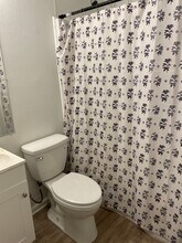 739 Avenue A, Unit 737 in Westwego, LA - Foto de edificio - Building Photo