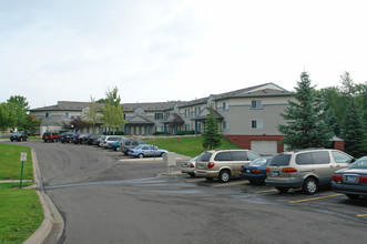 Lakeview Commons in Plymouth, MN - Building Photo - Building Photo