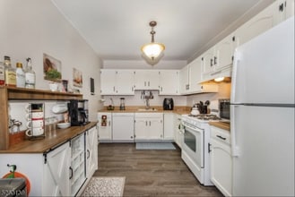 221 Ringwood Ave in Pompton Lakes, NJ - Building Photo - Building Photo