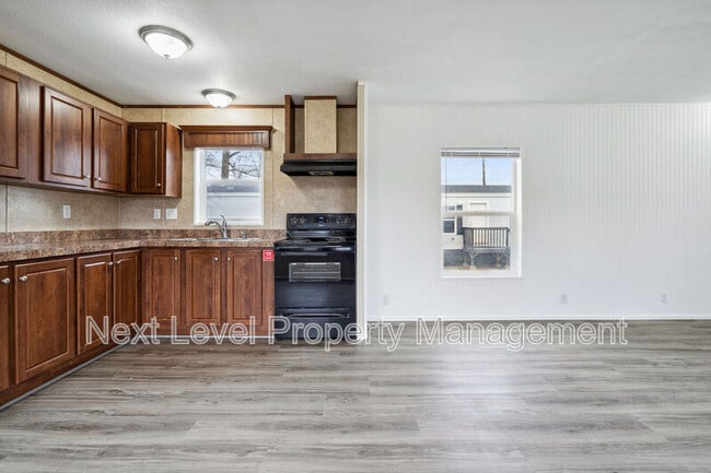 111 S Cedar Dr in Kalispell, MT - Building Photo - Building Photo