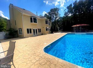 54 Las Brisas Blvd in Voorhees Township, NJ - Building Photo - Building Photo