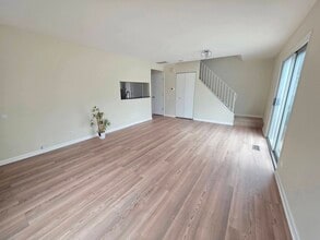 482 Betsy Ross Ct in Aurora, IL - Building Photo - Building Photo