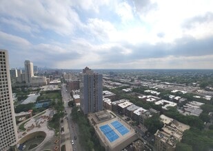 5415 N Sheridan Rd in Chicago, IL - Building Photo - Building Photo