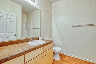 The Commons Apartments at Hickory Creek in Giddings, TX - Building Photo - Interior Photo
