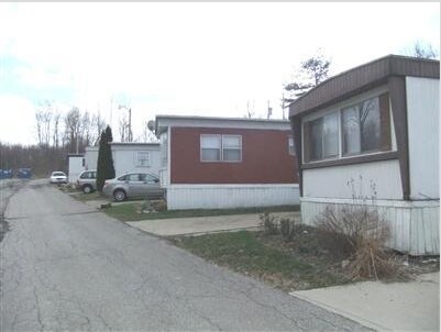 Clover Leaf Mobile Home Park in Brunswick, OH - Building Photo