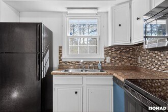 215 N Pine St in Pinebluff, NC - Foto de edificio - Building Photo