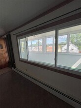 317 Squires Ave-Unit -2 in Endicott, NY - Foto de edificio - Building Photo