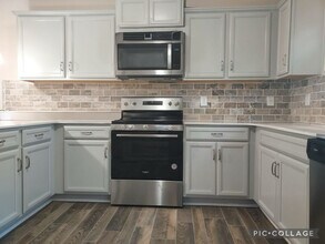 3837 Copperfield Ct in High Point, NC - Building Photo - Building Photo
