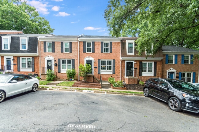 2346 Horseferry Ct in Reston, VA - Building Photo - Building Photo