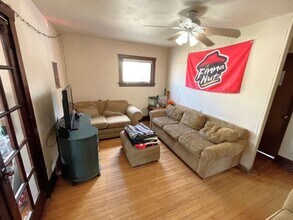 1323 St James Ct in Madison, WI - Building Photo - Building Photo