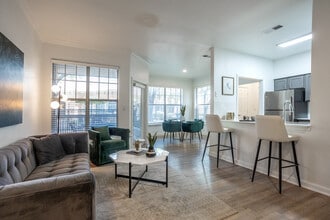 The Brixton in Dallas, TX - Building Photo - Interior Photo