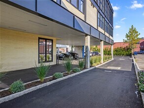 116 Sherman St, Unit 201 in Fairfield, CT - Building Photo - Building Photo