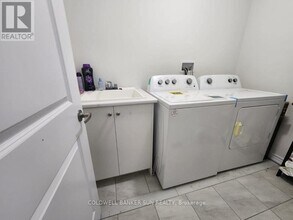 62 Swordfish Dr in Whitby, ON - Building Photo - Building Photo