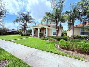 4954 Iron Horse Way in Ave Maria, FL - Foto de edificio - Building Photo