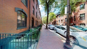 22 Dwight St, Unit 4 in Boston, MA - Building Photo