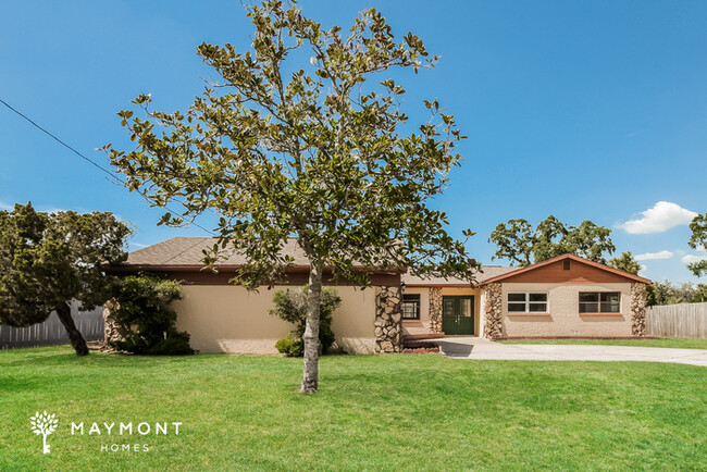 property at 5760 Cactus Cir
