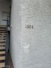 1604 Justin Pl in Henderson, NV - Foto de edificio - Building Photo