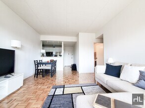 600 Columbus Ave-Unit -3A in New York, NY - Building Photo - Building Photo