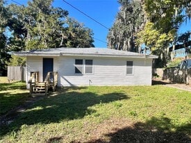510 S Florida Ave in DeLand, FL - Building Photo