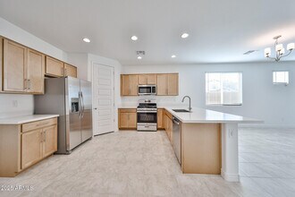 8742 W Pasadena Ave in Glendale, AZ - Building Photo - Building Photo