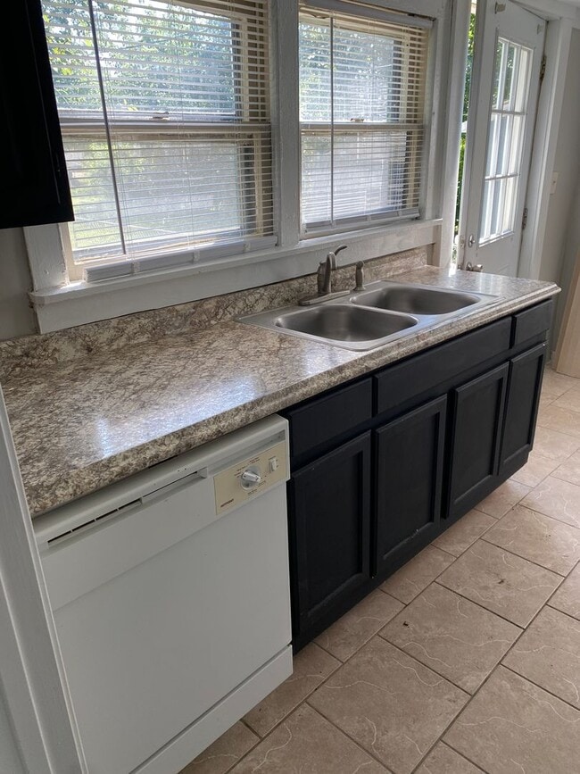 property at 1806 Culbertson Ave