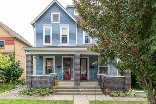 property at 1231 Pleasant St
