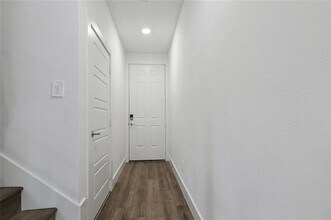 2116 Shea Rd in Dallas, TX - Building Photo - Building Photo