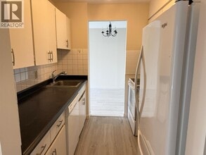 2008 Fullerton Ave in North Vancouver, BC - Building Photo - Building Photo